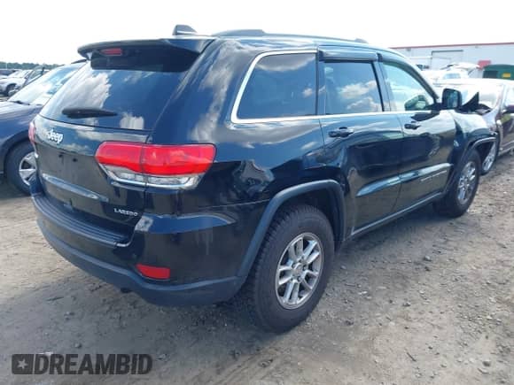 2018 Jeep Grand Cherokee Laredo z VIN 1C4RJEAG4JC443006, wystawiony jako IAAI lot #42662223 z przebiegiem 146 102 mil mil oraz . Historia ofert i sprzedaży dostępna na DreamBid. Obrazek 4.
