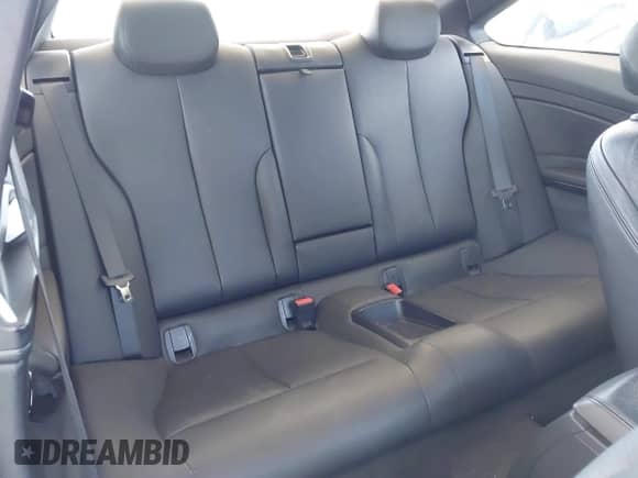 2014 BMW 4 Series 428i z VIN WBA3N7C58EF719514, wystawiony jako IAAI lot #42310537 z przebiegiem 82 573 mil mil oraz . Historia ofert i sprzedaży dostępna na DreamBid. Obrazek 8.