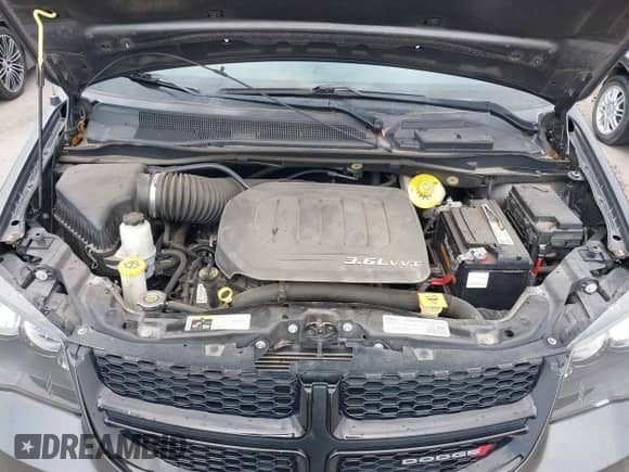 2018 Dodge Grand Caravan SE z VIN 2C4RDGBG0JR135209, wystawiony jako IAAI lot #42249212 z przebiegiem 66 959 mil mil oraz . Historia ofert i sprzedaży dostępna na DreamBid. Obrazek 10.