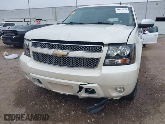 2010 Chevrolet Suburban LTZ с VIN 1GNUCKE03AR248244, выставлен на аукционе IAAI как лот 41677238 с пробегом 184 698 миль миль и . История ставок и продаж доступна на DreamBid. Изображение 17.