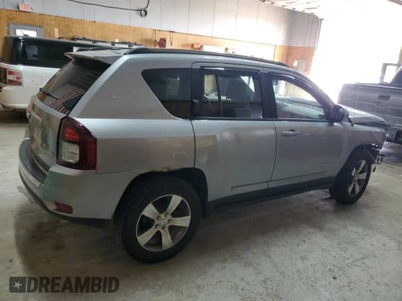 2016 Jeep Compass Latitude with VIN 1C4NJDEB6GD764376, listed as a Copart auction lot 81422705 with 89,055 mi miles and Clean title. Bid and sale history available at DreamBid. Image 3.