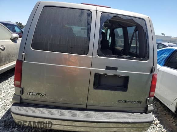 2005 Chevrolet Astro с VIN 1GNDM19X25B116458, выставлен на аукционе Copart как лот 59758405 с пробегом Не указан миль и Чистый • Clean title. История ставок и продаж доступна на DreamBid. Изображение 6.