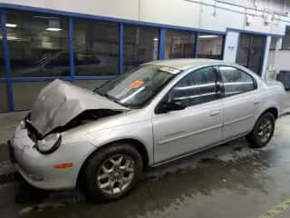 2000 Dodge Neon Highline z VIN 1B3ES46C5YD658766, wystawiony jako Copart lot #41494985 z przebiegiem 370 908 mil mil oraz Szkoda całkowita • Salvage title. Historia ofert i sprzedaży dostępna na DreamBid. Obrazek 1.
