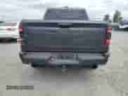 2019 Ram 1500 Rebel z VIN 1C6RRELT4KN829148, wystawiony jako Copart lot #59566775 z przebiegiem Nie podano mil oraz Szkoda całkowita • Salvage title. Historia ofert i sprzedaży dostępna na DreamBid. Obrazek 6.