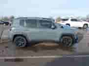 2017 Jeep Renegade Latitude z VIN ZACCJABB3HPF71731, wystawiony jako IAAI lot #41458308 z przebiegiem 110 186 mil mil oraz . Historia ofert i sprzedaży dostępna na DreamBid. Obrazek 13.