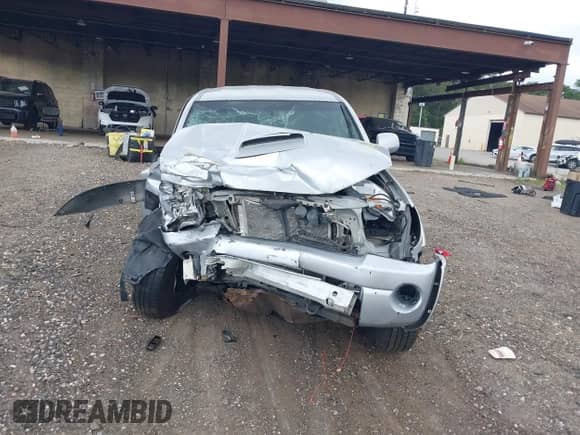 2005 Toyota Tacoma с VIN 5TELU42N55Z080081, выставлен на аукционе IAAI как лот 43054721 с пробегом 430 865 миль миль и . История ставок и продаж доступна на DreamBid. Изображение 11.