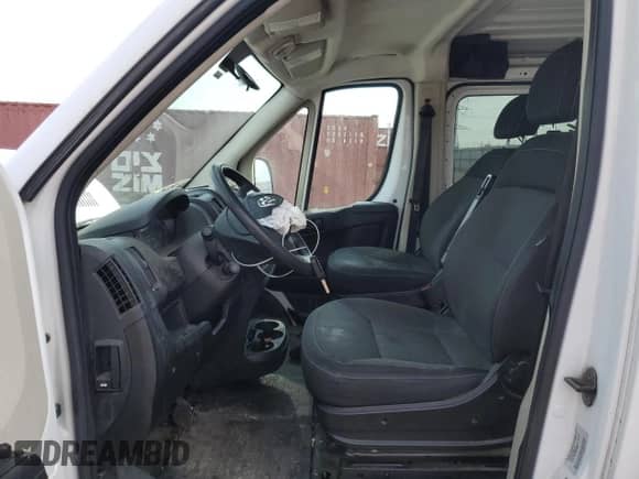 2016 Ram ProMaster Cargo с VIN 3C6TRVAG4GE110571, выставлен на аукционе Copart как лот 54731895 с пробегом 86 041 миль миль и Списание • Salvage title. История ставок и продаж доступна на DreamBid. Изображение 7.