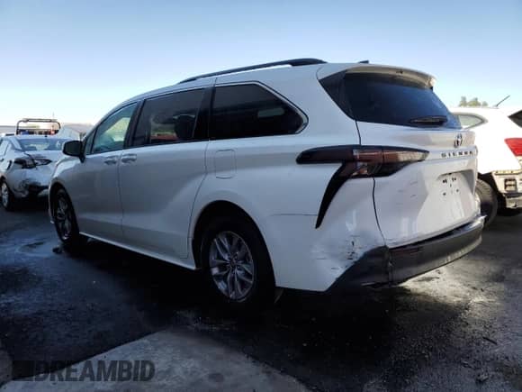 2024 Toyota Sienna LE with VIN 5TDBRKEC0RS211402, listed as a Copart auction lot 80745645 with 27,363 mi miles and Clean title. Bid and sale history available at DreamBid. Image 2.