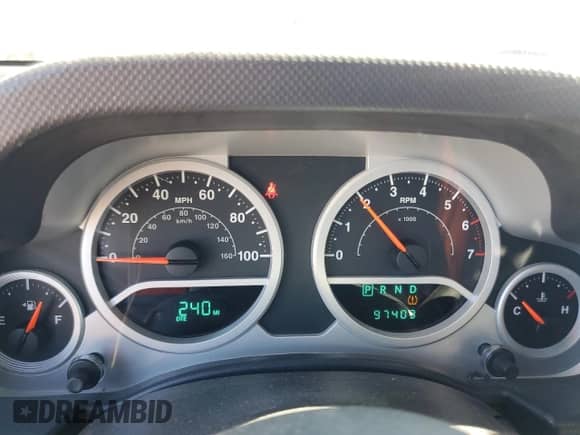 2010 Jeep Wrangler Sport z VIN 1J4AA2D12AL119064, wystawiony jako Copart lot #53026765 z przebiegiem 97 403 mil mil oraz Szkoda całkowita • Salvage title. Historia ofert i sprzedaży dostępna na DreamBid. Obrazek 9.