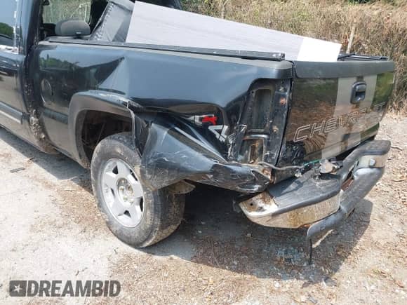 2006 Chevrolet Silverado 1500 LT1 с VIN 2GCEK19V061105722, выставлен на аукционе IAAI как лот 42371677 с пробегом 182 005 миль миль и . История ставок и продаж доступна на DreamBid. Изображение 6.