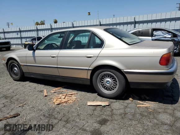 1997 BMW 7 Series 740i z VIN WBAGF8327VDL49713, wystawiony jako Copart lot #67643624 z przebiegiem Nie podano mil oraz Czysty tytuł • Clean title. Historia ofert i sprzedaży dostępna na DreamBid. Obrazek 2.