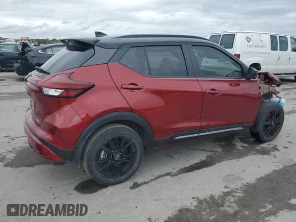 2022 Nissan Kicks SR z VIN 3N1CP5DV0NL529120, wystawiony jako Copart lot #84788215 z przebiegiem 28 411 mil mil oraz Szkoda całkowita • Salvage title. Historia ofert i sprzedaży dostępna na DreamBid. Obrazek 3.