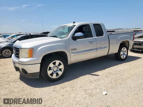 2010 GMC Sierra 1500 SLE z VIN 1GTSCVE0XAZ131634, wystawiony jako Copart lot #65597985 z przebiegiem 112 926 mil mil oraz Szkoda całkowita • Salvage title. Historia ofert i sprzedaży dostępna na DreamBid. Obrazek 1.