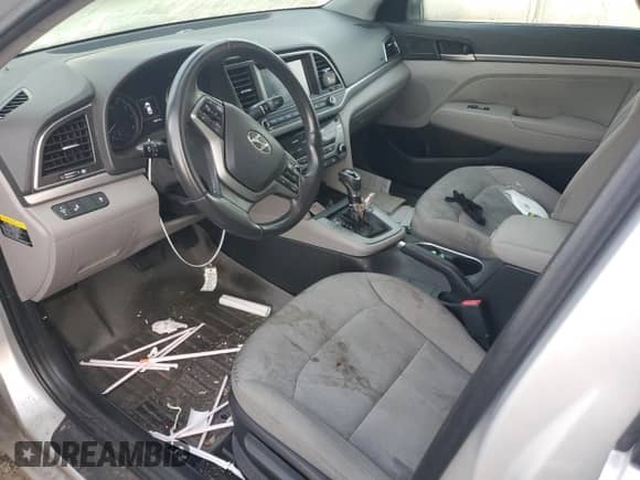 2018 Hyundai Elantra SEL z VIN 5NPD84LF7JH254620, wystawiony jako Copart lot #82034165 z przebiegiem 100 214 mil mil oraz Szkoda całkowita • Salvage title. Historia ofert i sprzedaży dostępna na DreamBid. Obrazek 7.