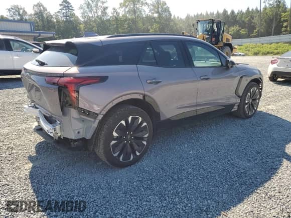 2024 Chevrolet Blazer EV RWD RS z VIN 3GNKDHRK5RS231361, wystawiony jako Copart lot #70037415 z przebiegiem 24 216 mil mil oraz Szkoda całkowita • Salvage title. Historia ofert i sprzedaży dostępna na DreamBid. Obrazek 3.