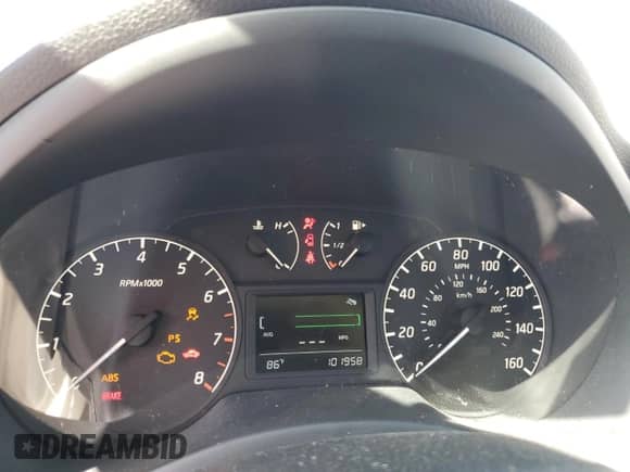 2017 Nissan Sentra S z VIN 3N1AB7AP7HY329060, wystawiony jako Copart lot #84899165 z przebiegiem 101 958 mil mil oraz Szkoda całkowita • Salvage title. Historia ofert i sprzedaży dostępna na DreamBid. Obrazek 9.