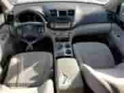 2008 Toyota Highlander с VIN JTEDS41A282054499, выставлен на аукционе Copart как лот 80847875 с пробегом 138 701 миль миль и Списание • Salvage title. История ставок и продаж доступна на DreamBid. Изображение 8.