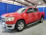 2023 Ram 1500 Big Horn z VIN 1C6RREFG8PN654294, wystawiony jako Copart lot #64690974 z przebiegiem 26 142 mil mil oraz Szkoda całkowita • Salvage title. Historia ofert i sprzedaży dostępna na DreamBid. Obrazek 1.