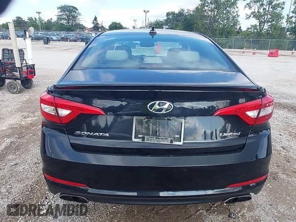 2015 Hyundai Sonata Sport с VIN 5NPE34AF6FH111042, выставлен на аукционе IAAI как лот 43105266 с пробегом 100 303 миль миль и . История ставок и продаж доступна на DreamBid. Изображение 16.
