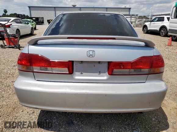 2002 Honda Accord SE z VIN JHMCG56742C026112, wystawiony jako Copart lot #69369135 z przebiegiem Nie podano mil oraz Szkoda całkowita • Salvage title. Historia ofert i sprzedaży dostępna na DreamBid. Obrazek 6.