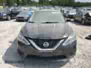 2017 Nissan Sentra SR z VIN 3N1AB7AP5HY342230, wystawiony jako Copart lot #62812045 z przebiegiem 139 709 mil mil oraz Szkoda całkowita • Salvage title. Historia ofert i sprzedaży dostępna na DreamBid. Obrazek 5.