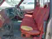 1992 Chevrolet Silverado 1500 с VIN 1GCEC14Z7NZ209430, выставлен на аукционе Copart как лот 65442125 с пробегом 238 311 миль миль и Списание • Salvage title. История ставок и продаж доступна на DreamBid. Изображение 7.