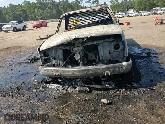 1997 Chevrolet Silverado 1500 z VIN 1GCEK14M4VZ166799, wystawiony jako Copart lot #69846415 z przebiegiem 195 832 mil mil oraz Szkoda całkowita • Salvage title. Historia ofert i sprzedaży dostępna na DreamBid. Obrazek 13.