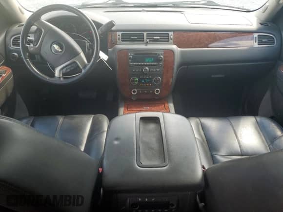 2012 Chevrolet Suburban LT with VIN 1GNSCJE00CR101481, listed as a Copart auction lot 69094655 with 174,206 mi miles and Salvage title. Bid and sale history available at DreamBid. Image 8.