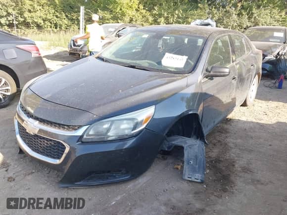 2015 Chevrolet Malibu LS with VIN 1G11B5SL0FF246497, listed as a IAAI auction lot 43212135 with 199,200 mi miles and . Bid and sale history available at DreamBid. Image 18.