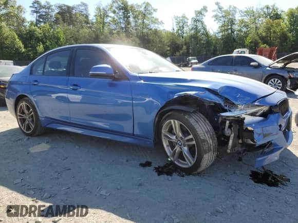 2015 BMW 3 Series 335i xDrive с VIN WBA3B9C53FP705486, выставлен на аукционе Copart как лот 57719445 с пробегом 76 148 миль миль и Списание • Salvage title. История ставок и продаж доступна на DreamBid. Изображение 4.