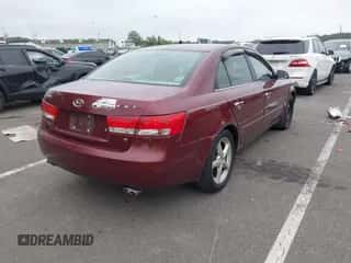 2007 Hyundai Sonata SE with VIN 5NPEU46FX7H201947, listed as a IAAI auction lot 43223401 with 188,382 mi miles and . Bid and sale history available at DreamBid. Image 4.