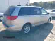 2004 Toyota Sienna XLE z VIN 5TDBA22C04S010412, wystawiony jako IAAI lot #43476943 z przebiegiem 141 596 mil mil oraz . Historia ofert i sprzedaży dostępna na DreamBid. Obrazek 4.