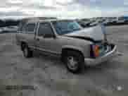 1998 GMC Sierra 1500 z VIN 1GTEC14W0WZ526005, wystawiony jako Copart lot #86539824 z przebiegiem 206 094 mil mil oraz Czysty tytuł • Clean title. Historia ofert i sprzedaży dostępna na DreamBid. Obrazek 4.
