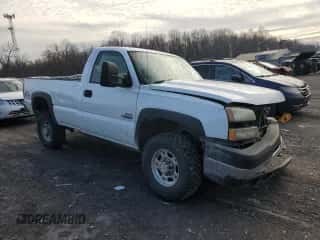 2006 Chevrolet Silverado 3500 z VIN 1GCHK34D56E151200, wystawiony jako Copart lot #43902365 z przebiegiem 73 665 mil mil oraz Szkoda całkowita • Salvage title. Historia ofert i sprzedaży dostępna na DreamBid. Obrazek 4.