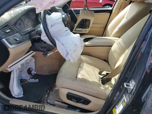 2014 BMW 5 Series 528i z VIN WBA5A5C58ED508575, wystawiony jako Copart lot #84216925 z przebiegiem Nie podano mil oraz Szkoda całkowita • Salvage title. Historia ofert i sprzedaży dostępna na DreamBid. Obrazek 7.