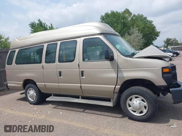 2014 Ford Econoline Cargo Commercial with VIN 1FTNS2EW6EDA35117, listed as a IAAI auction lot 43042985 with Not provided miles and . Bid and sale history available at DreamBid. Image 13.