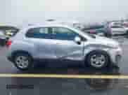 2018 Chevrolet Trax LS с VIN 3GNCJKSB6JL362480, выставлен на аукционе IAAI как лот 43306000 с пробегом 87 319 миль миль и . История ставок и продаж доступна на DreamBid. Изображение 13.