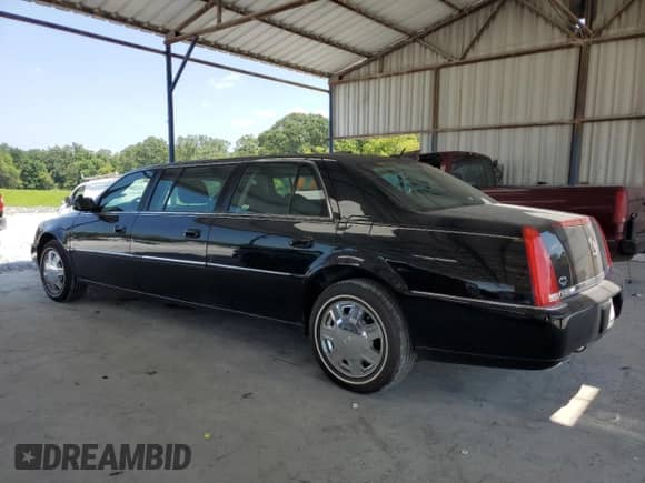 2008 Cadillac DTS Professional Limousine с VIN 1GEEK90Y38U550329, выставлен на аукционе Copart как лот 66525274 с пробегом 56 558 миль миль и Списание • Salvage title. История ставок и продаж доступна на DreamBid. Изображение 2.