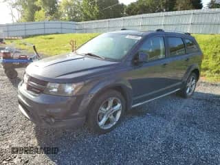 2017 Dodge Journey Crossroad with VIN 3C4PDCGG5HT626469, listed as a Copart auction lot 52252805 with 162,417 mi miles and Salvage title. Bid and sale history available at DreamBid. Image 1.