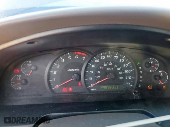 2006 Toyota Tundra Limited z VIN 5TBET38116S553329, wystawiony jako Copart lot #61102705 z przebiegiem 329 741 mil mil oraz Czysty tytuł • Clean title. Historia ofert i sprzedaży dostępna na DreamBid. Obrazek 9.