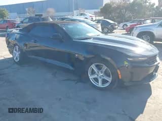 2020 Chevrolet Camaro 1LT с VIN 1G1FB3DX1L0119430, выставлен на аукционе IAAI как лот 41619602 с пробегом 74 536 миль миль и . История ставок и продаж доступна на DreamBid. Изображение 1.