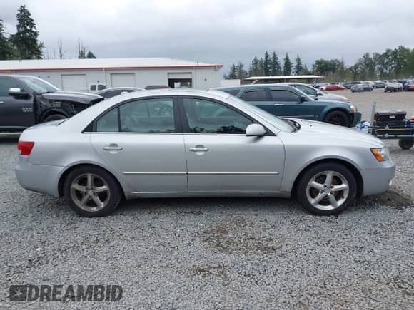 2008 Hyundai Sonata SE с VIN 5NPEU46F18H403660, выставлен на аукционе IAAI как лот 42698195 с пробегом 123 950 миль миль и . История ставок и продаж доступна на DreamBid. Изображение 13.
