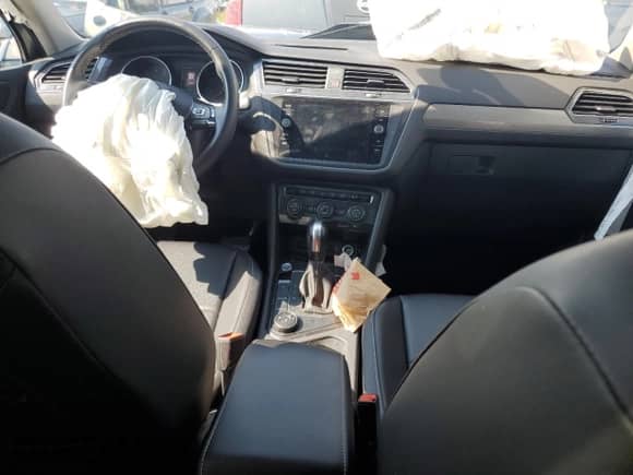 2021 Volkswagen Tiguan SE с VIN 3VV2B7AX0MM064132, выставлен на аукционе Copart как лот 65507955 с пробегом 80 546 миль миль и На запчасти • Non repairable. История ставок и продаж доступна на DreamBid. Изображение 8.