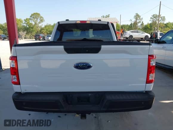 2021 Ford F-150 XLT z VIN 1FTEX1C56MKE47893, wystawiony jako IAAI lot #42095350 z przebiegiem 89 885 mil mil oraz . Historia ofert i sprzedaży dostępna na DreamBid. Obrazek 16.