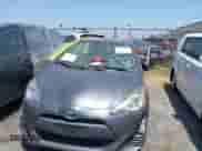 2016 Toyota Prius One z VIN JTDKDTB37G1130058, wystawiony jako IAAI lot #42499478 z przebiegiem 167 788 mil mil oraz . Historia ofert i sprzedaży dostępna na DreamBid. Obrazek 13.