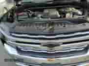 2020 Chevrolet Silverado 1500 LTZ z VIN 3GCUYGET7LG165730, wystawiony jako Copart lot #83983935 z przebiegiem 105 648 mil mil oraz Szkoda całkowita • Salvage title. Historia ofert i sprzedaży dostępna na DreamBid. Obrazek 13.