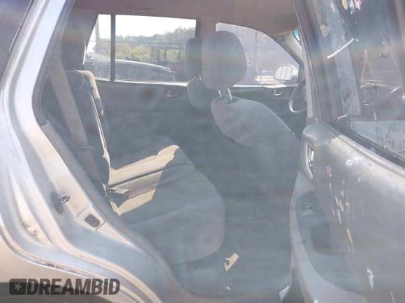 2003 Hyundai Santa Fe с VIN KM8SB12B03U360076, выставлен на аукционе IAAI как лот 43203022 с пробегом Не указан миль и . История ставок и продаж доступна на DreamBid. Изображение 8.