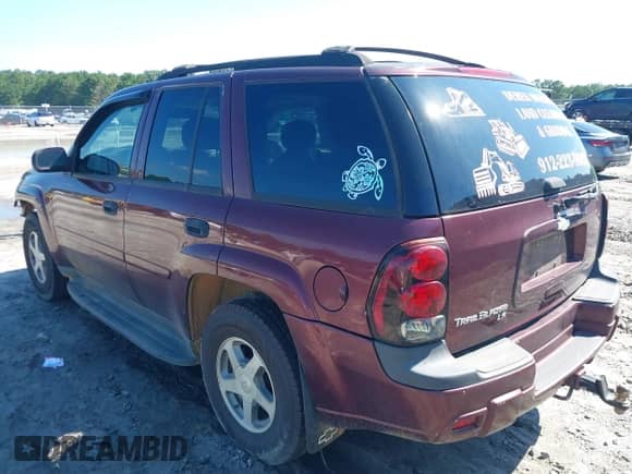 2006 Chevrolet TrailBlazer LT z VIN 1GNDS13S962182042, wystawiony jako IAAI lot #43003509 z przebiegiem 179 978 mil mil oraz . Historia ofert i sprzedaży dostępna na DreamBid. Obrazek 3.