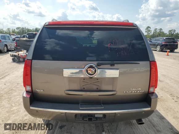 2012 Cadillac Escalade ESV Luxury с VIN 1GYS3HEF9CR263884, выставлен на аукционе Copart как лот 71485034 с пробегом 153 516 миль миль и Списание • Salvage title. История ставок и продаж доступна на DreamBid. Изображение 6.