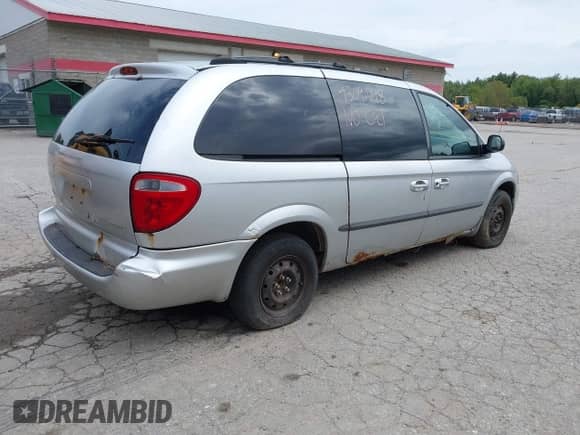 2002 Dodge Caravan Sport with VIN 1B4GP44342B707760, listed as a IAAI auction lot 43091548 with 218,137 mi miles and . Bid and sale history available at DreamBid. Image 4.